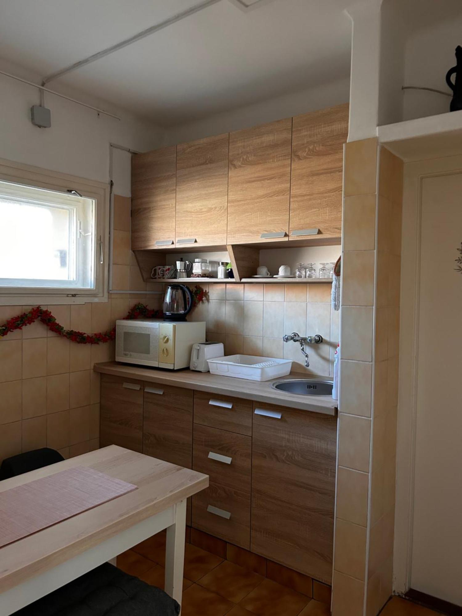 Cozy Apartment In The City Centre Next To Dom Square Szeged Ngoại thất bức ảnh